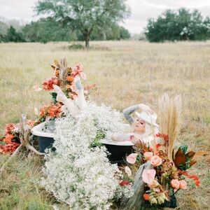 Meet your Posher, Samantha.